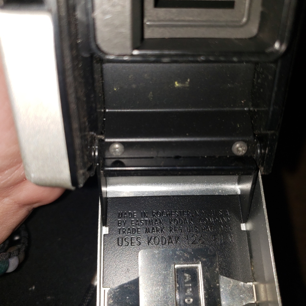 Kodak Polaroid Instamatic 100 Camera Vintage - Picture 5 of 5